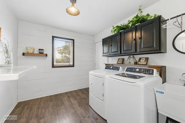 $425,000 | 814 Edgewater Drive, Minooka, IL 60447