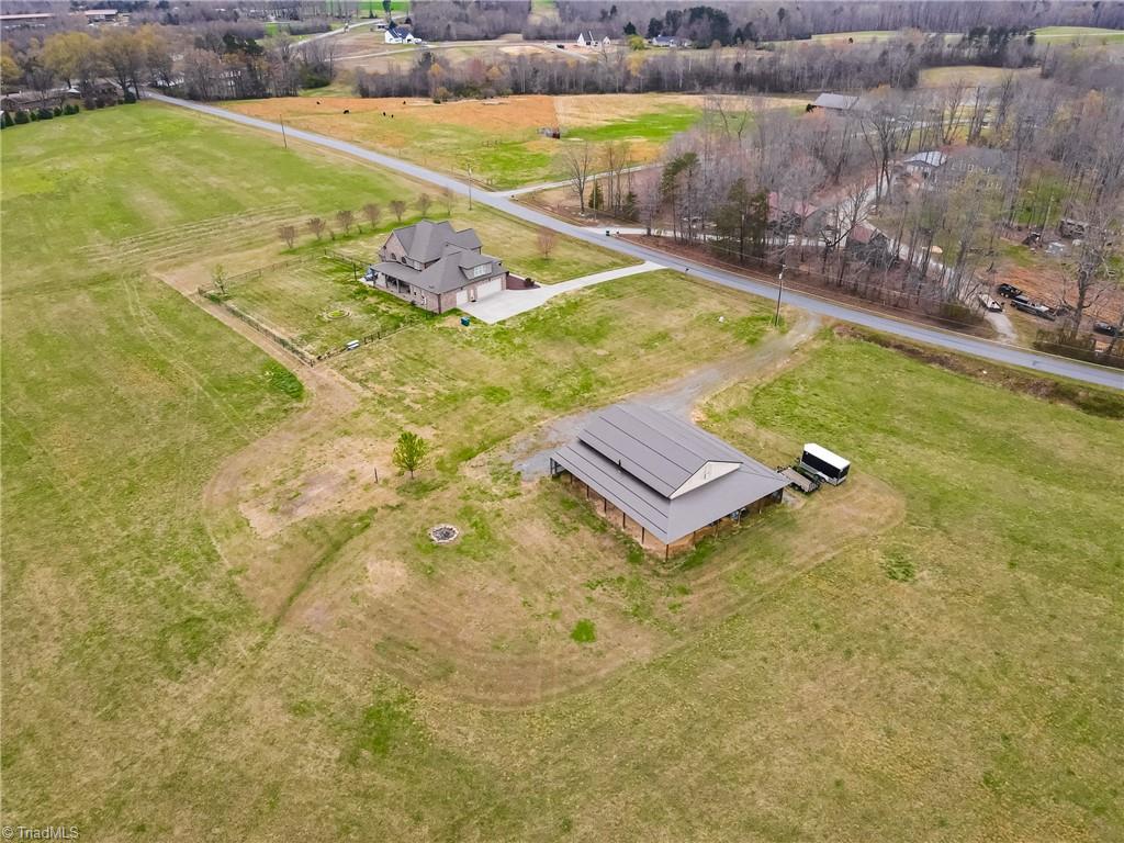 203 Bobcat Road Summerfield, NC 27358 - Photo 4 of 49