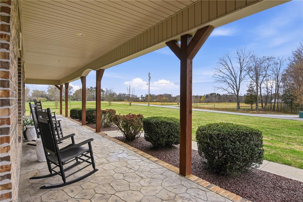 203 Bobcat Road Summerfield, NC 27358 - Photo 6 of 49