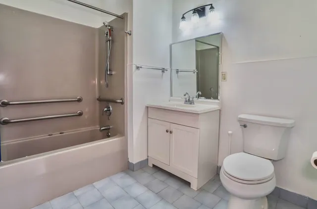 $429,000 | 75 Liberty Avenue, Unit C3, Jersey City, NJ 07306