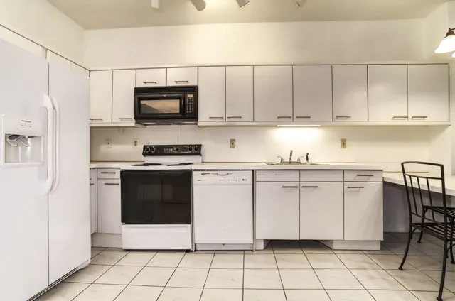 $429,000 | 75 Liberty Avenue, Unit C3, Jersey City, NJ 07306