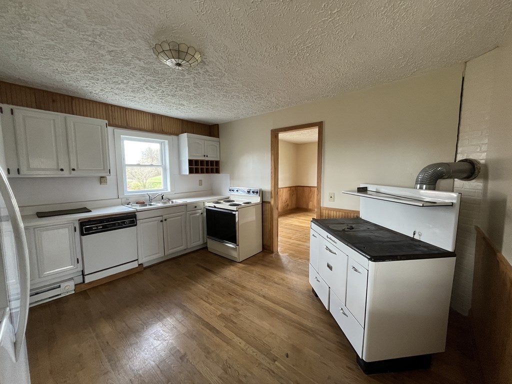 586 Deer Ridge Road Hillsville, VA 24343 - Photo 23 of 34 Gallery Image 23