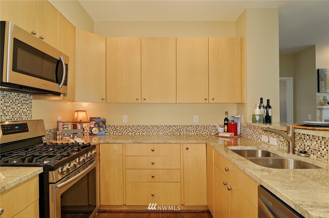 5001 Davis Place South, Unit H Renton, WA 98055 - Photo 11 of 25 Gallery Image 11