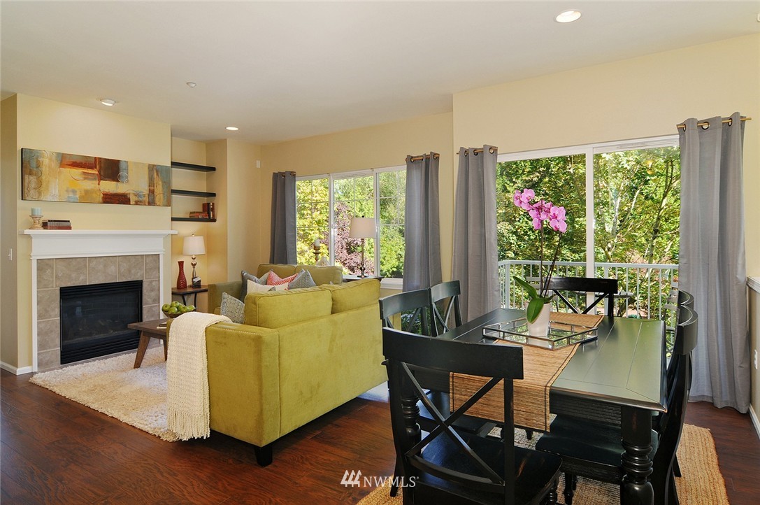 5001 Davis Place South, Unit H Renton, WA 98055 - Photo 3 of 25 Gallery Image 3