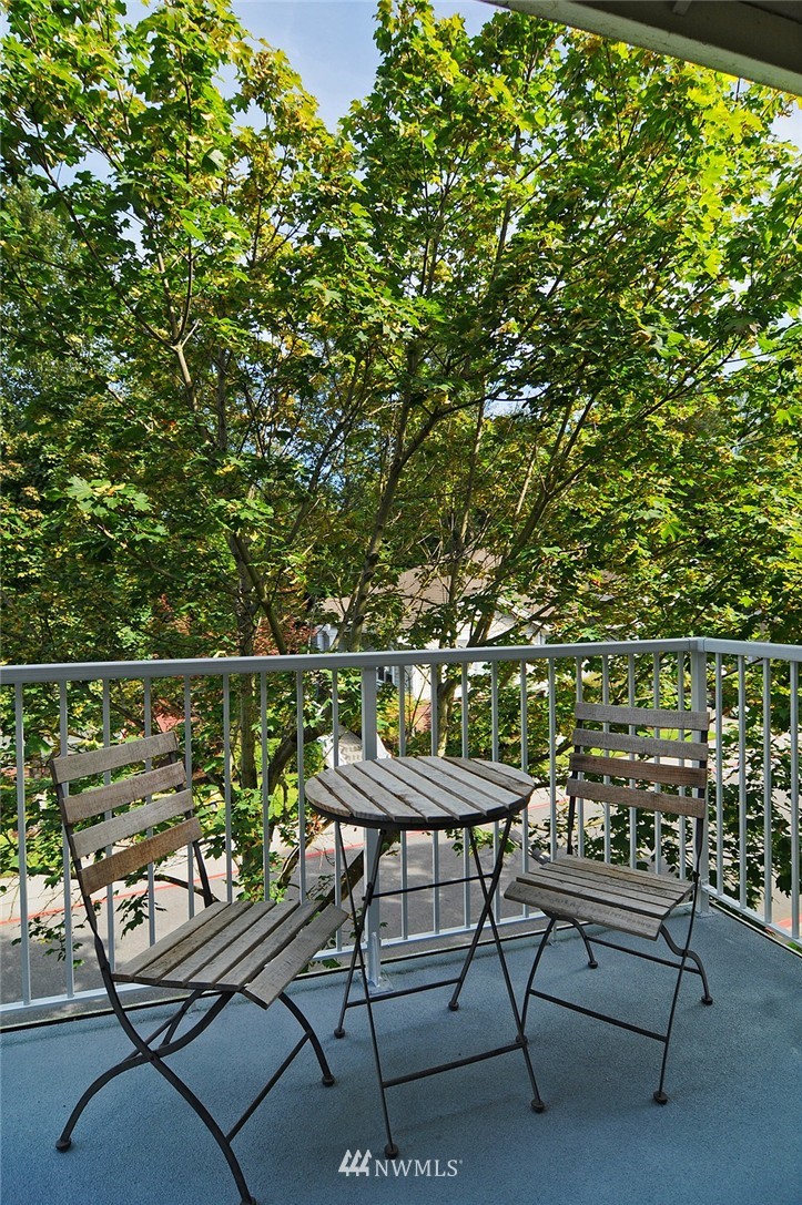 5001 Davis Place South, Unit H Renton, WA 98055 - Photo 8 of 25 Gallery Image 8