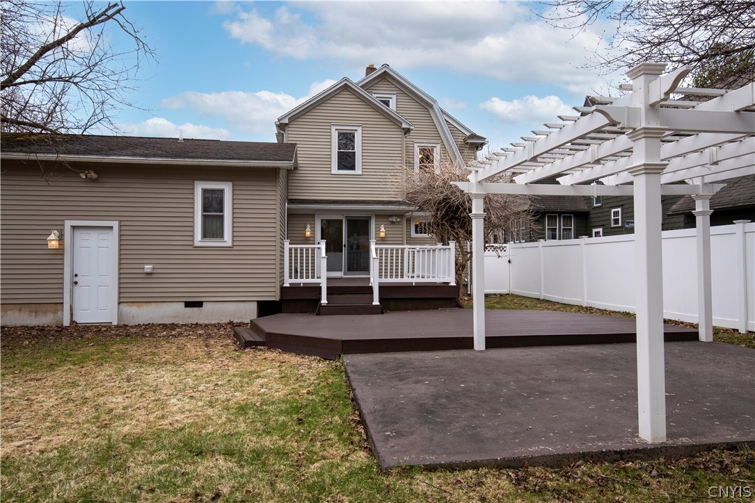 111 Charing Road DeWitt, NY 13214 - Photo 8 of 50