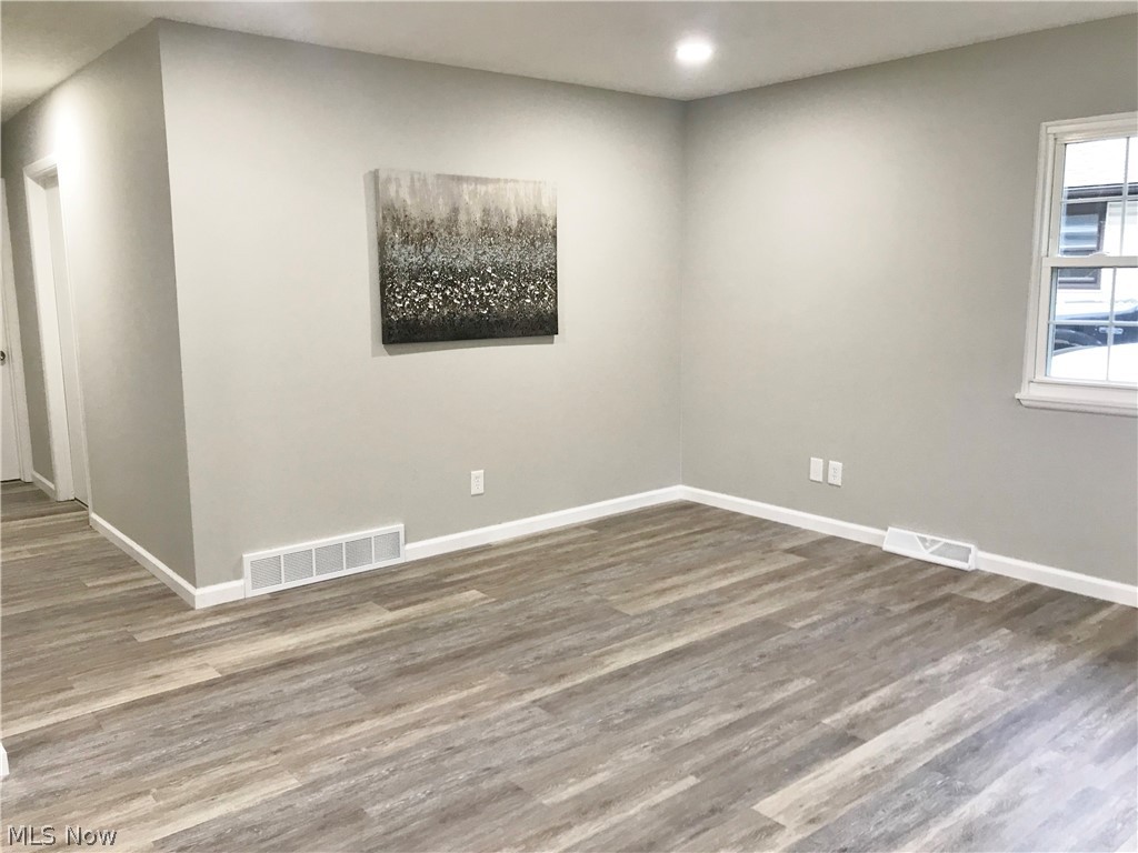 426 Lansing Road Akron, OH 44312 - Photo 16 of 34