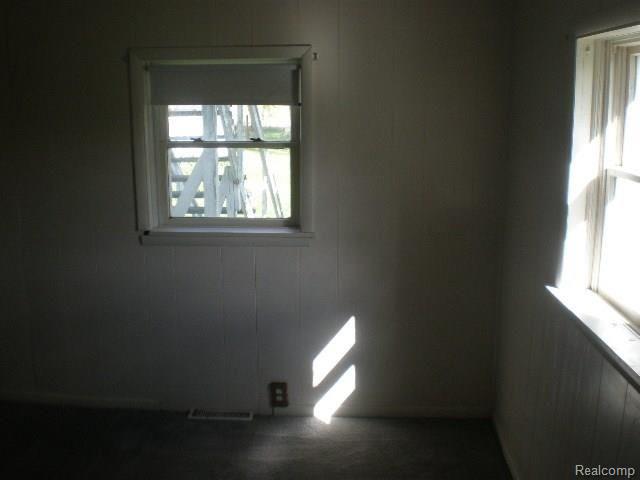 3353 Kilgore Road Croswell, MI 48422 - Photo 12 of 17 P9180034.jpg