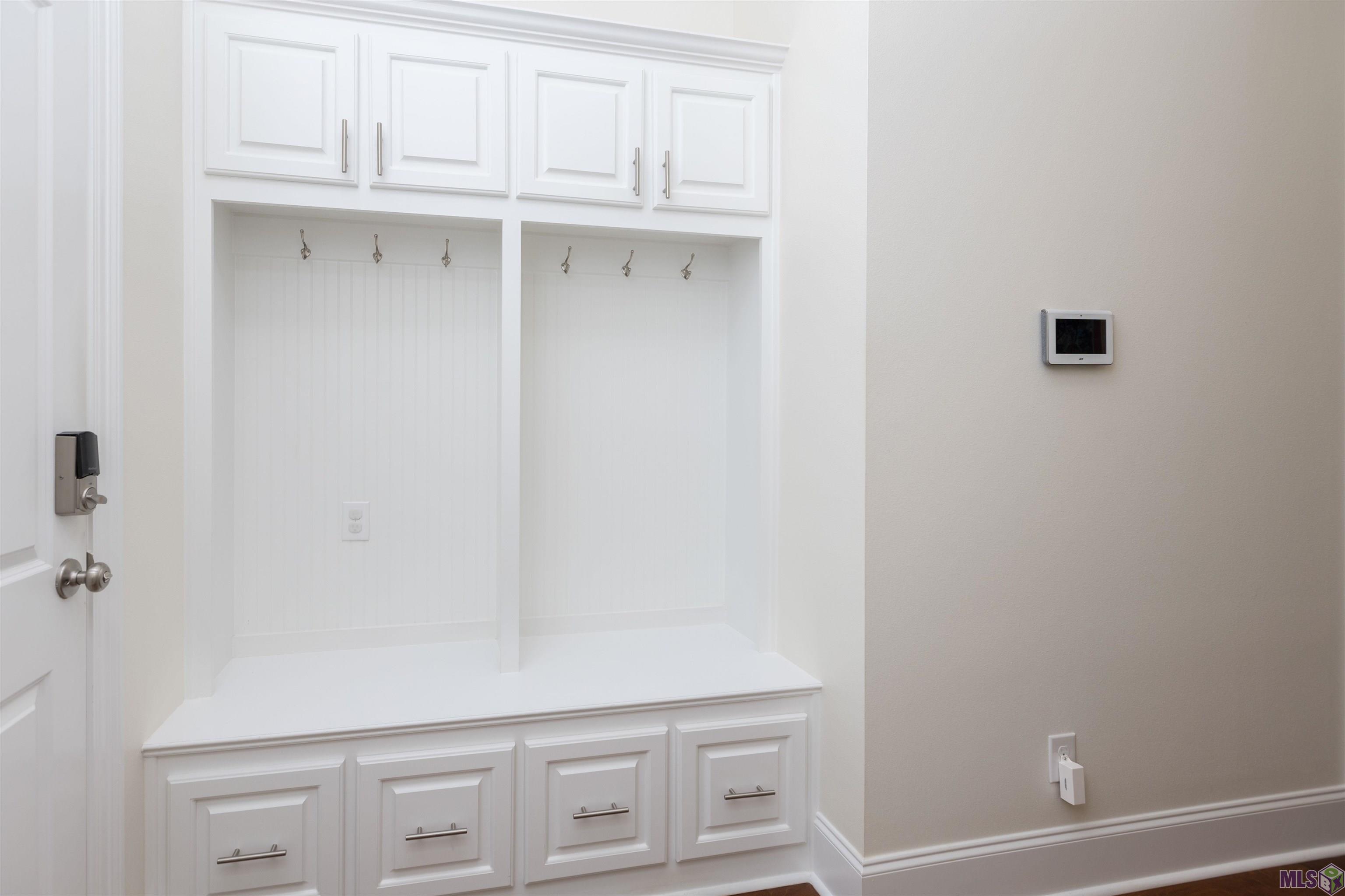 5118 Cheneau Lane Baton Rouge, LA 70808 - Photo 22 of 40 Mudroom