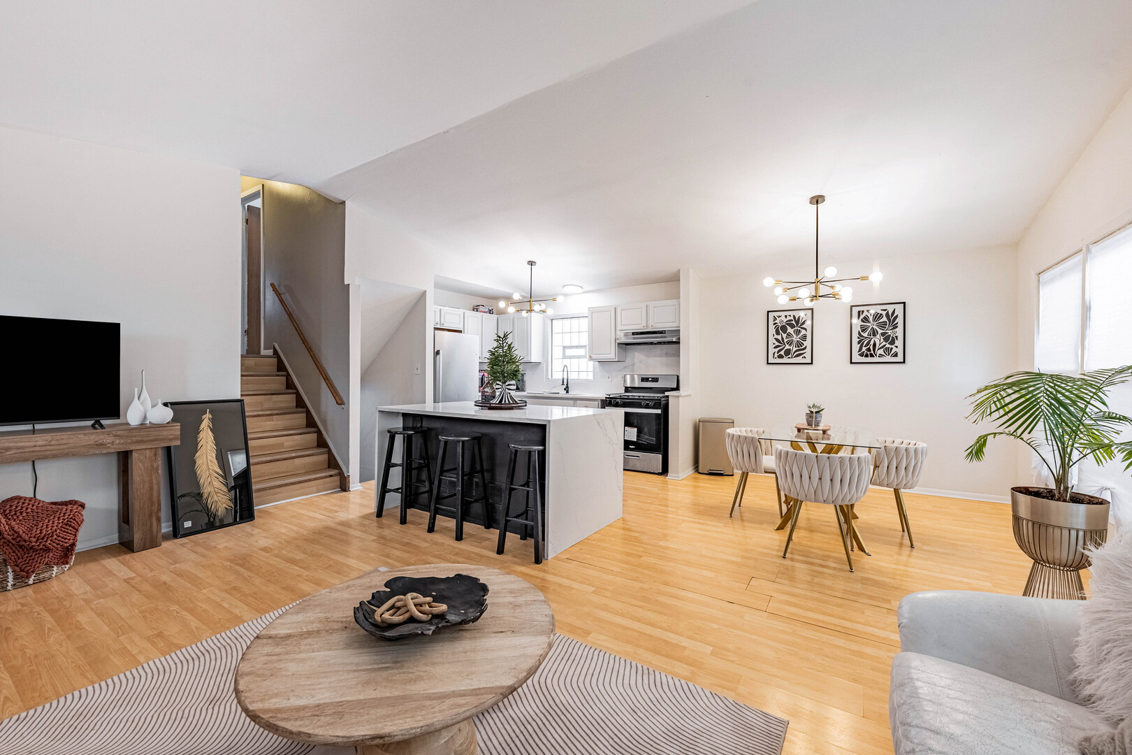 1138 East 151st Street Dolton, IL 60419 - Photo 3 of 23