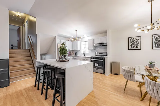 $200,000 | 1138 East 151st Street, Dolton, IL 60419