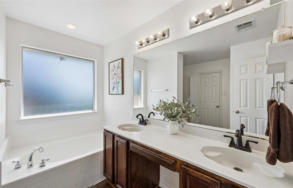 1015 Meadow Hill Drive Lavon, TX 75166 - Photo 16 of 34