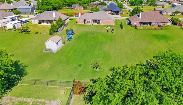 $400,000 | 1015 Meadow Hill Drive, Lavon, TX 75166