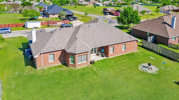 $400,000 | 1015 Meadow Hill Drive, Lavon, TX 75166