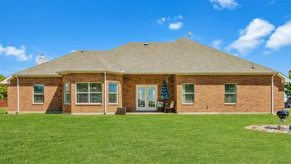 $400,000 | 1015 Meadow Hill Drive, Lavon, TX 75166