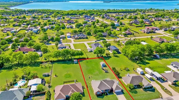 $400,000 | 1015 Meadow Hill Drive, Lavon, TX 75166