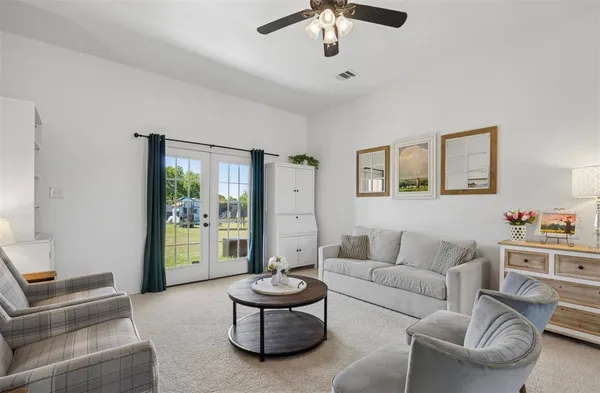 $400,000 | 1015 Meadow Hill Drive, Lavon, TX 75166