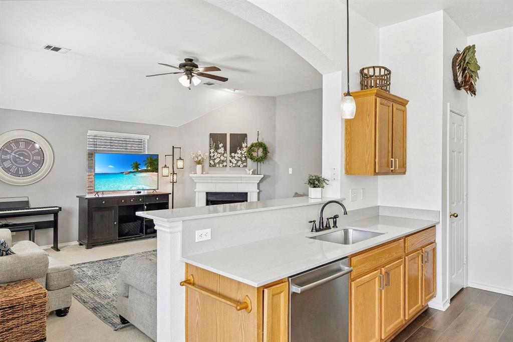 1015 Meadow Hill Drive Lavon, TX 75166 - Photo 8 of 34