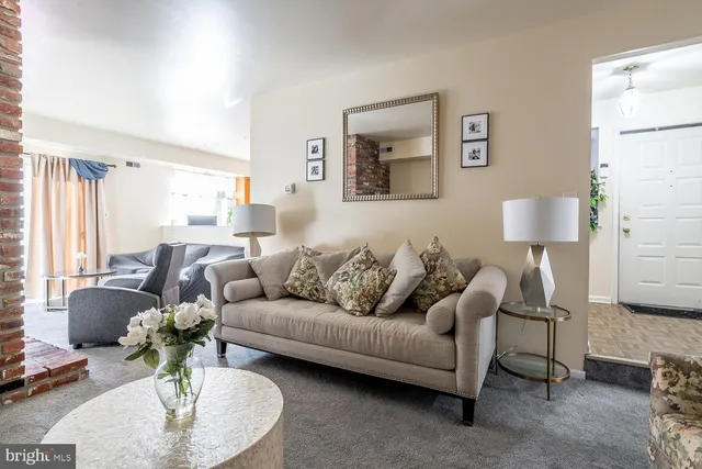 $2,750 | 8 Dickenson Drive, Sicklerville, NJ 08081