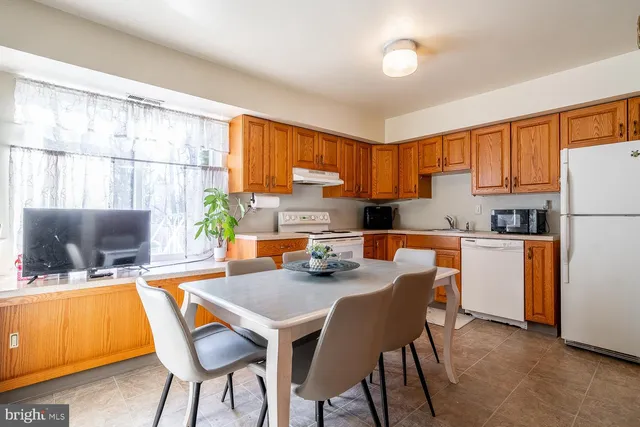 $2,750 | 8 Dickenson Drive, Sicklerville, NJ 08081