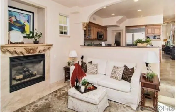 $9,900 | 460 Gravilla Street, La Jolla, CA 92037
