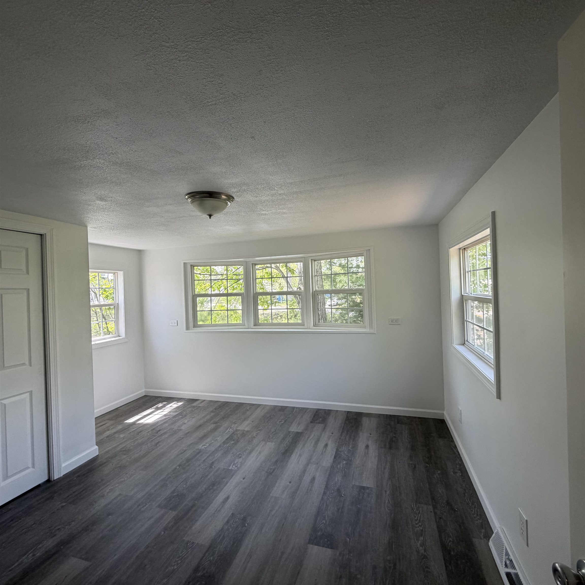 25 Riverview Drive Rochester, NH 03867 - Photo 6 of 11