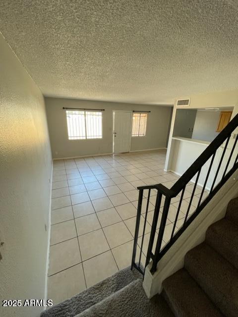 4236 South 46th Place Phoenix, AZ 85040 - Photo 3 of 20 a view of an empty room
