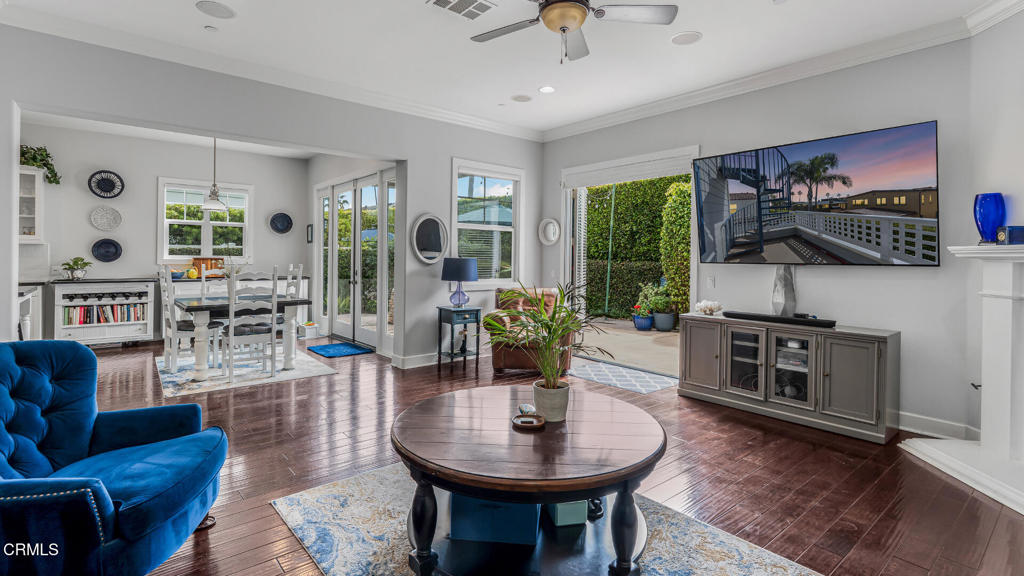 5010 Terramar Way Oxnard, CA 93035 - Photo 9 of 41 Living_02
