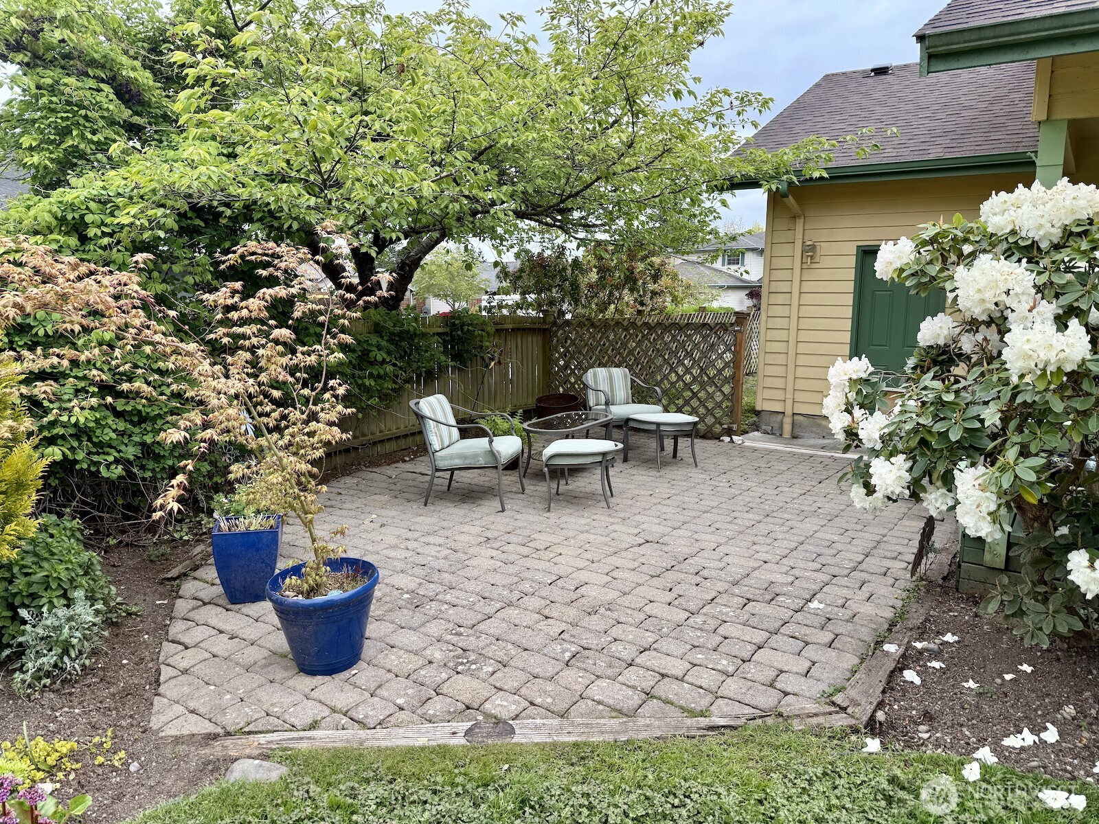 12544 Eagle Drive Burlington, WA 98233 - Photo 29 of 34 a view of a backyard with sitting area