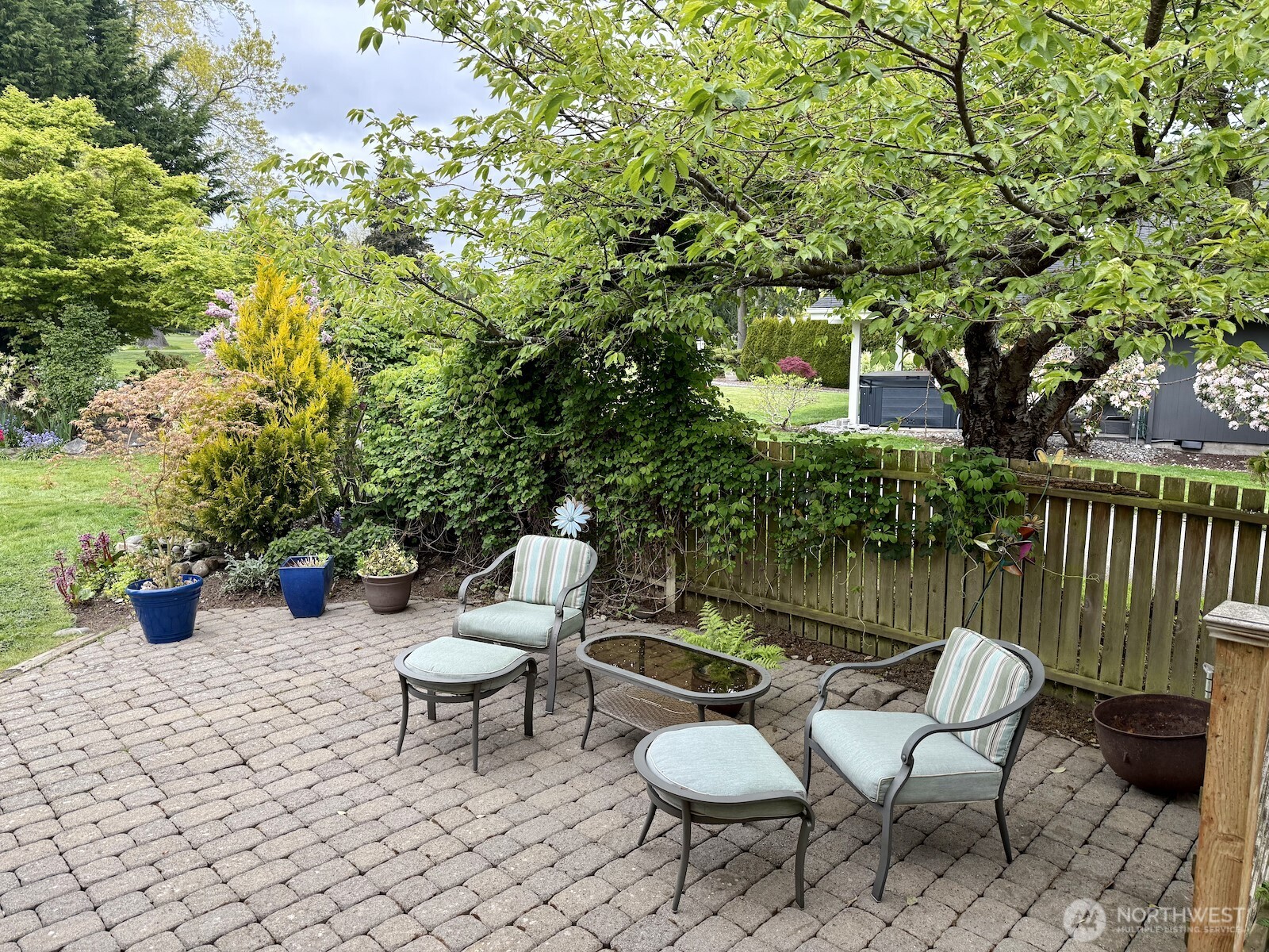 12544 Eagle Drive Burlington, WA 98233 - Photo 30 of 34 a view of a chairs and table in backyard