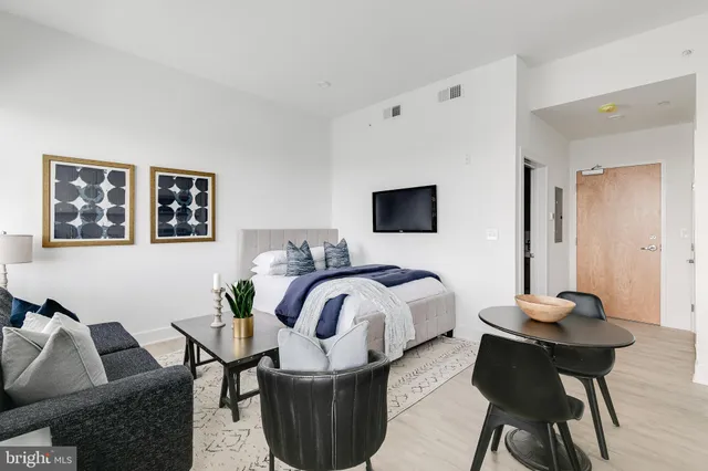 $1,098 | 2201 Washington Avenue, Unit 207, Philadelphia, PA 19146