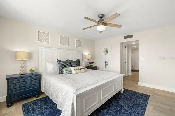 $2,999 | 420 64th Avenue, Unit 804, St. Petersburg, FL 33706