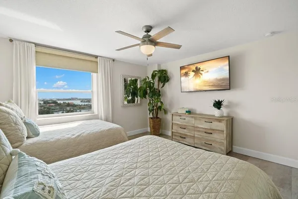 $2,999 | 420 64th Avenue, Unit 804, St. Petersburg, FL 33706
