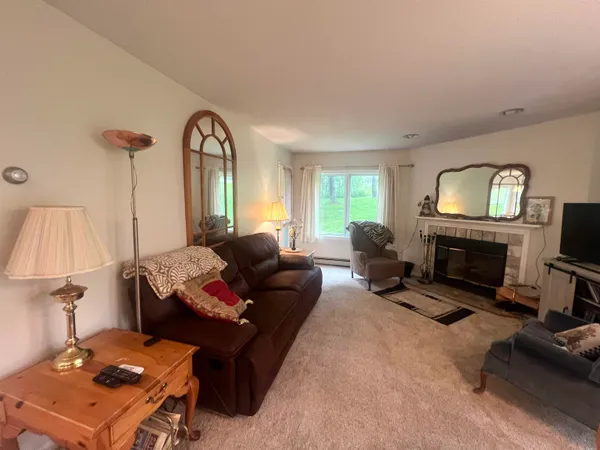 $370,000 | 8 B Deer Creek, West Dover, VT 05356