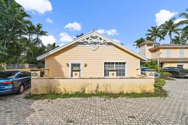 $4,950,000 | 2105 Cove Lane, North Palm Beach, FL 33408