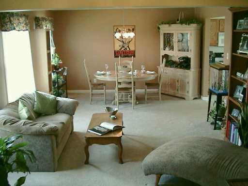 253 Randy Lane Coraopolis, PA 15108 - Photo 2 of 8 Gallery Image 2