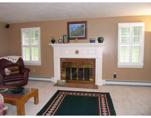 4 Nathaniel Way Upton, MA 01568 - Photo 5 of 19 Gallery Image 5