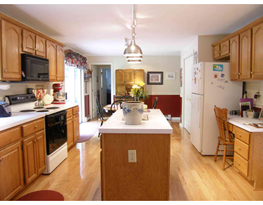 4 Nathaniel Way Upton, MA 01568 - Photo 8 of 19 Gallery Image 8