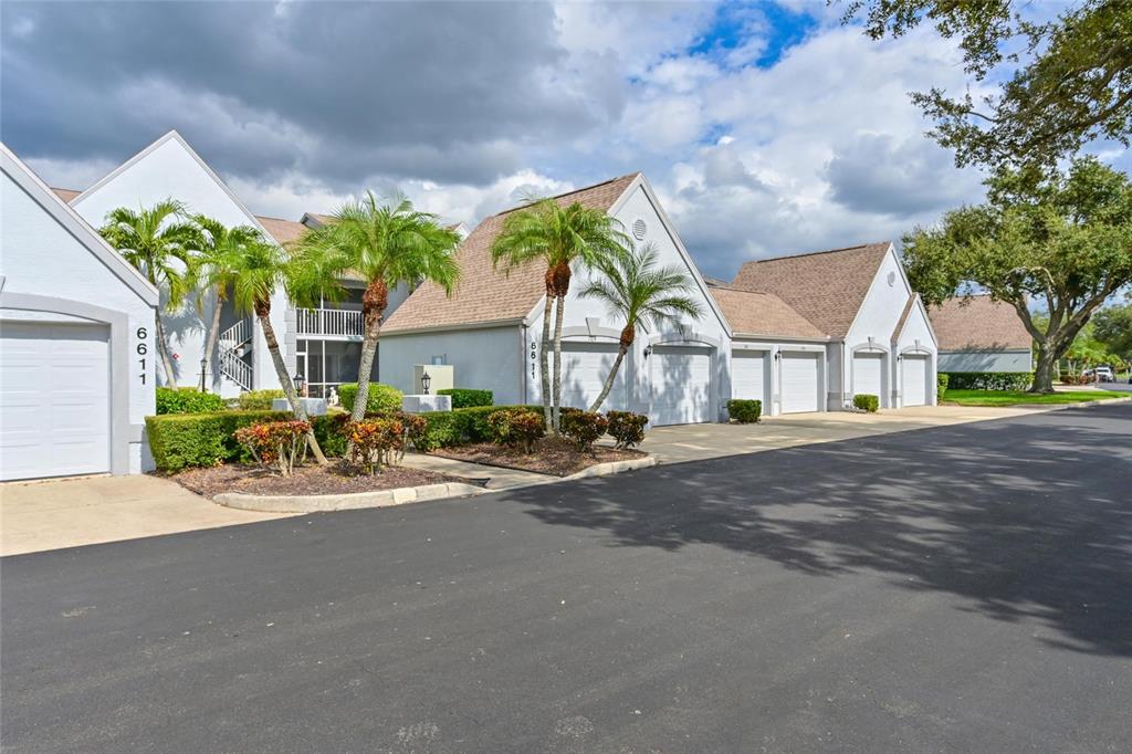 6611 Stone River Road, Unit 106 Bradenton, FL 34203 - Photo 3 of 57