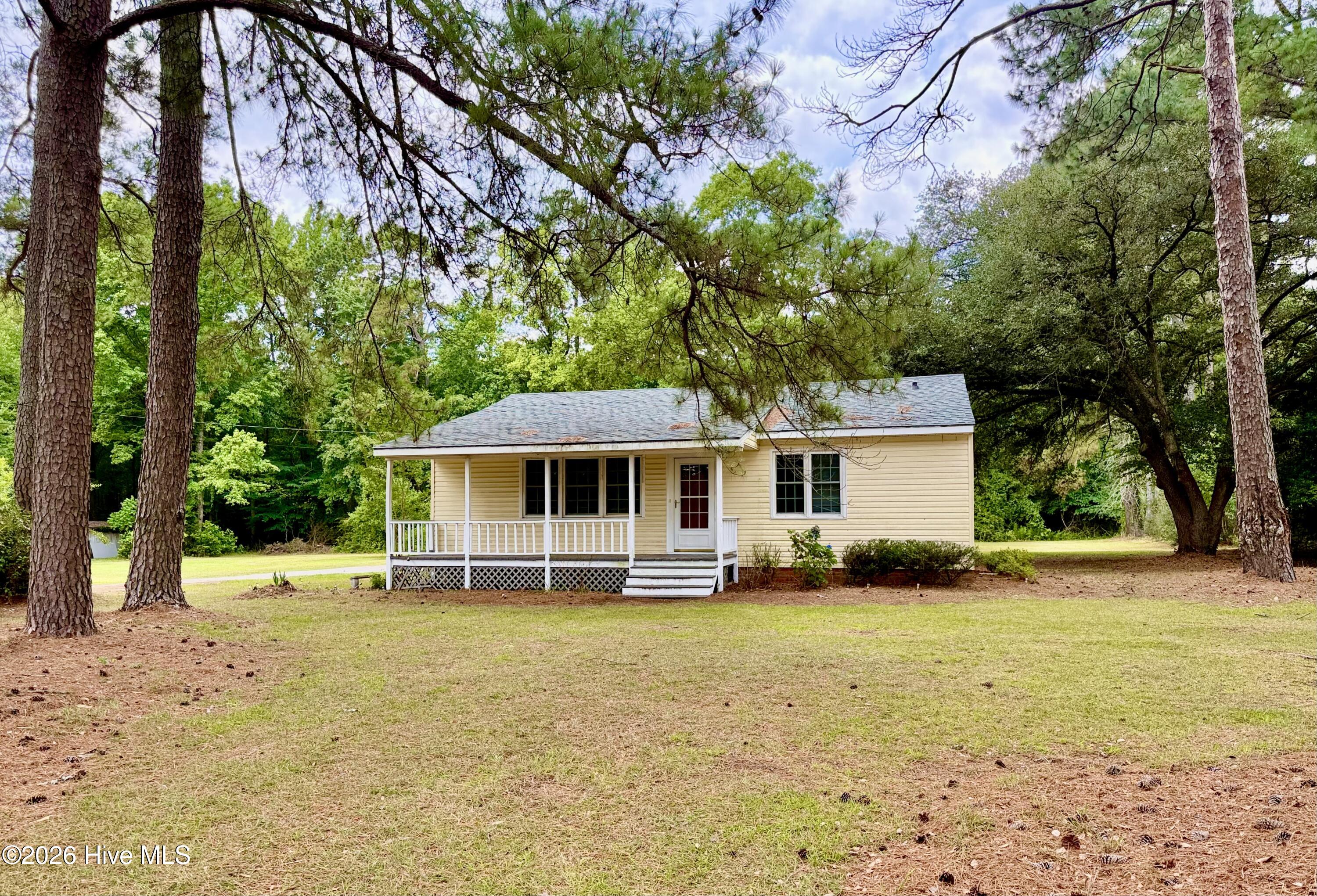 2898 Wallace Family Road Kinston, NC 28501 - Photo 5 of 58
