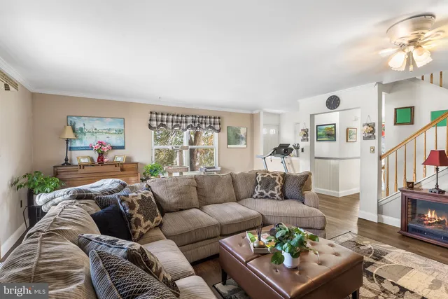 $495,000 | 17 Vintage Drive, East Windsor, NJ 08520