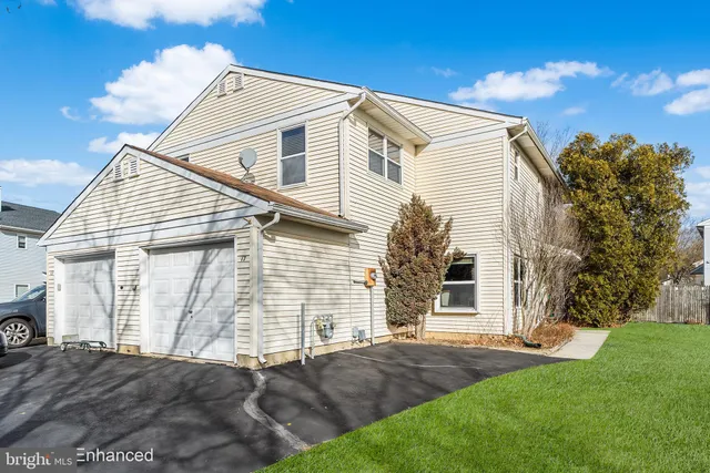 $495,000 | 17 Vintage Drive, East Windsor, NJ 08520