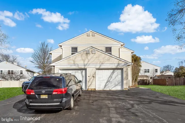 $495,000 | 17 Vintage Drive, East Windsor, NJ 08520