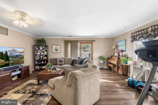 $495,000 | 17 Vintage Drive, East Windsor, NJ 08520