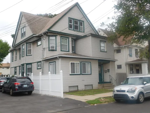$1,800 | 199 Whitney Avenue, Unit 3, Bridgeport, CT 06606