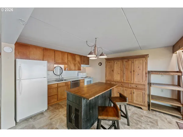 $1,595,000 | 1400 Beach Loop Drive Southwest, Bandon, OR 97411