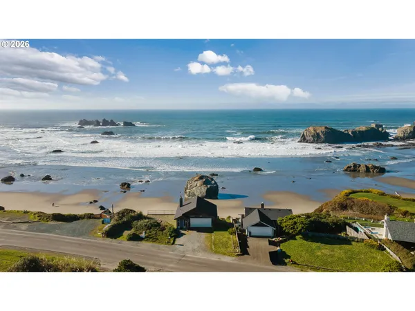 $1,595,000 | 1400 Beach Loop Drive Southwest, Bandon, OR 97411