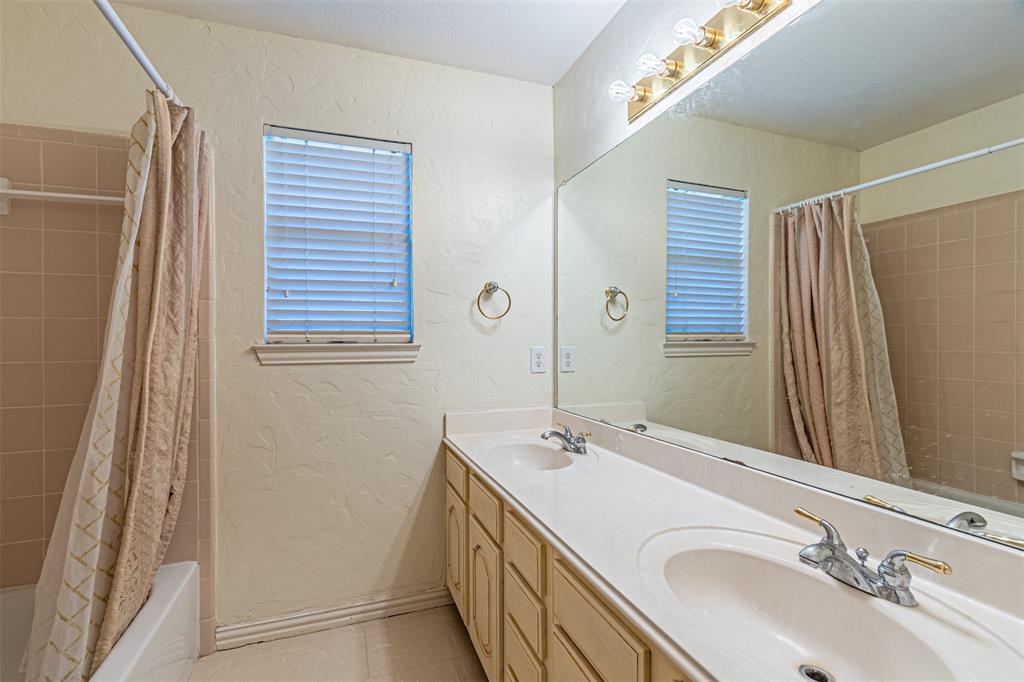 1913 Blue Ridge Drive Flower Mound, TX 75028 - Photo 11 of 40