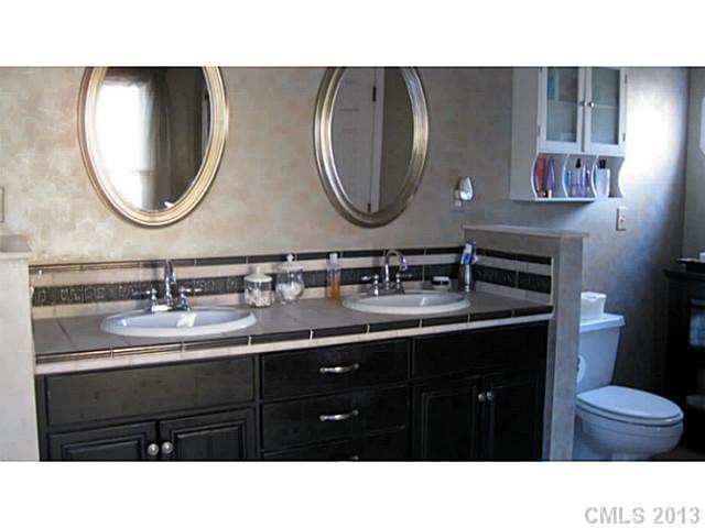 640 Knighton Hill Road Rock Hill, SC 29732 - Photo 3 of 16 Gallery Image 3