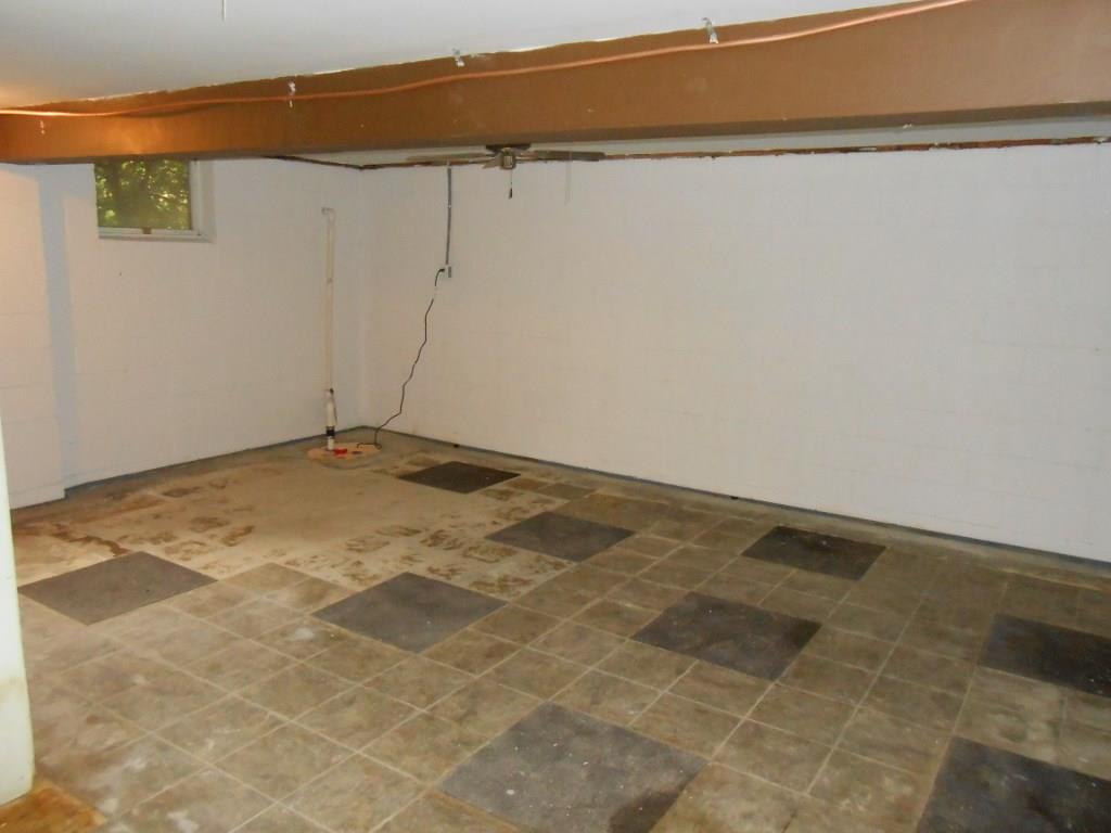 670 Moore Road Washington, PA 15301 - Photo 15 of 18 Gallery Image 15